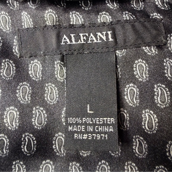 Alfani Men’s Black Paisley Long Sleeve Pajama Set - Picture 4 of 5